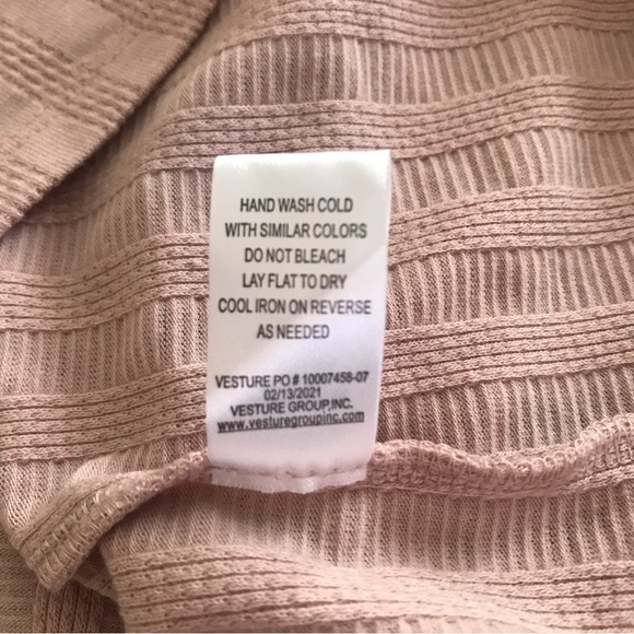 Status by Chenault Top, S - Picture 6 of 8